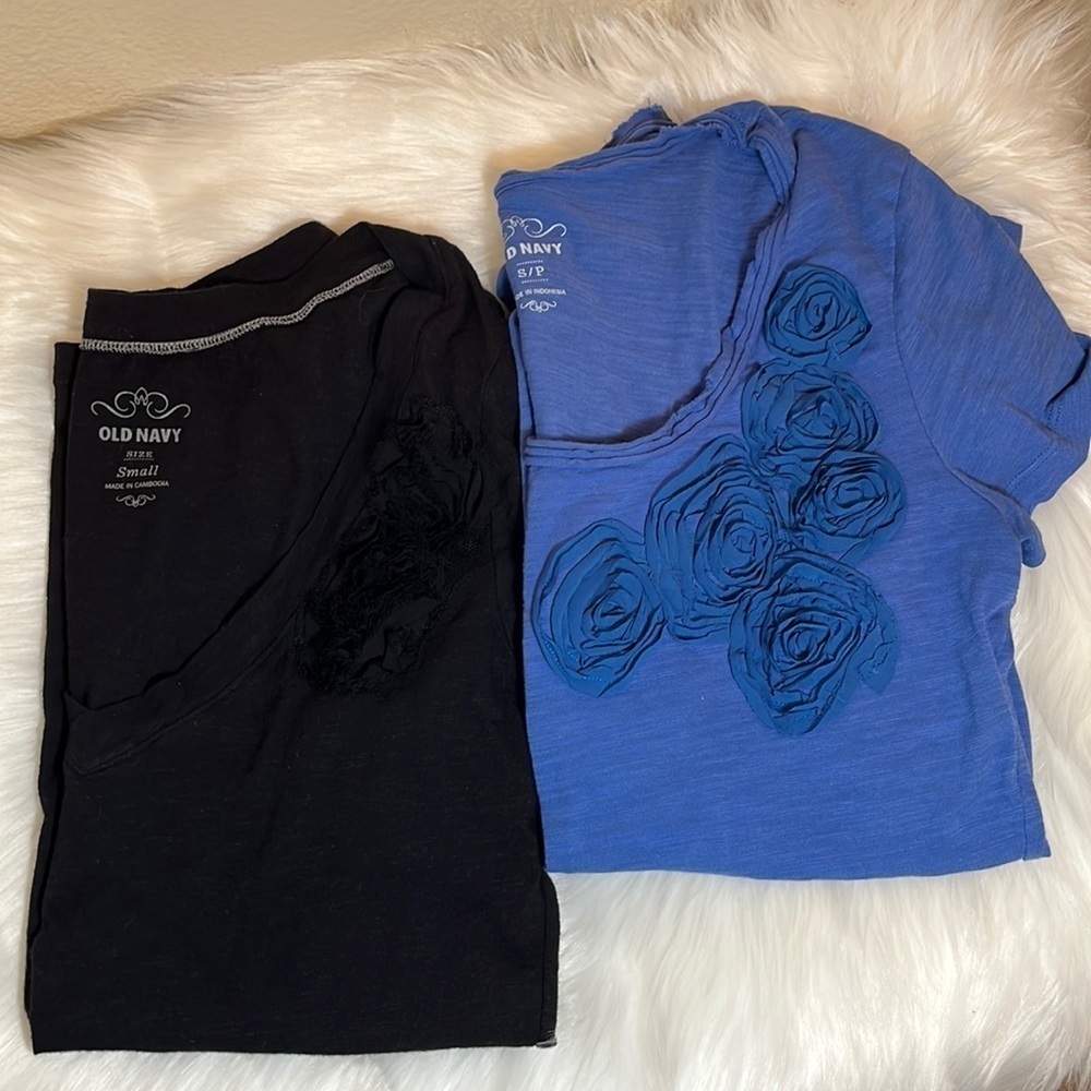 Set of 2 Old Navy Floral Cotton Tee Shirts